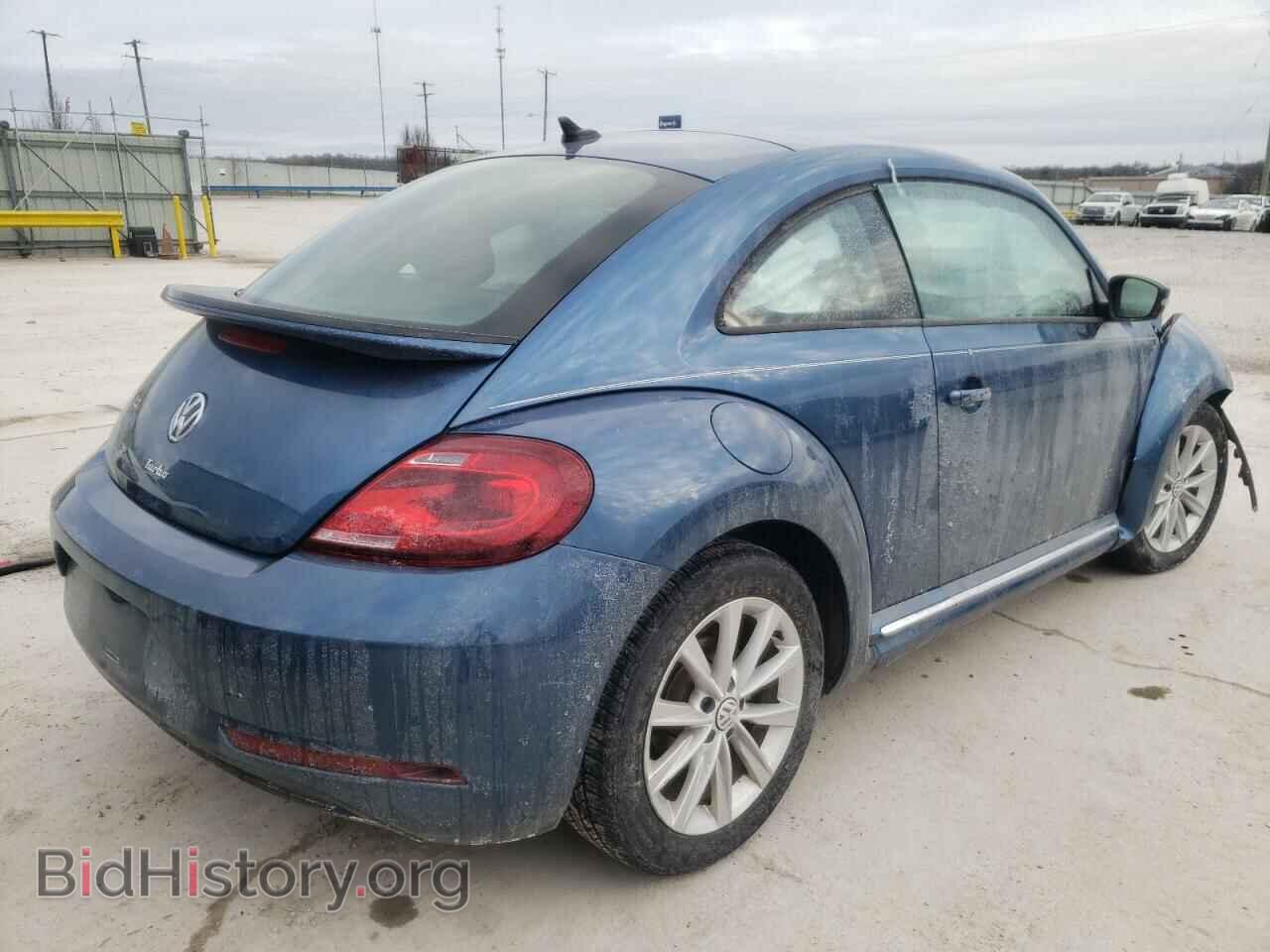 2018 VOLKSWAGEN BEETLE - VIN: 3VWFD7AT4JM702575 - Фото 4