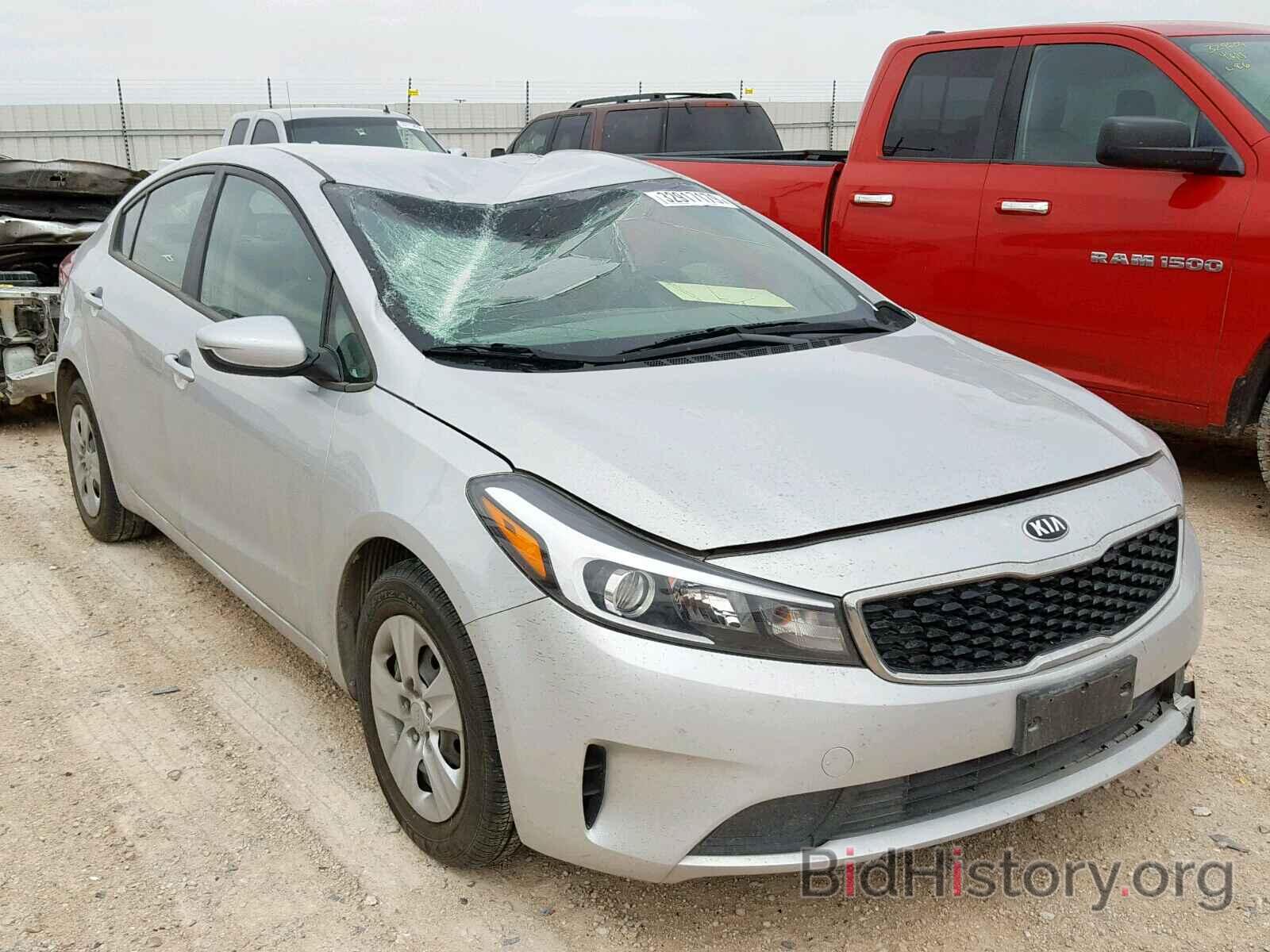 Photo 3KPFL4A70JE262758 - KIA FORTE LX 2018