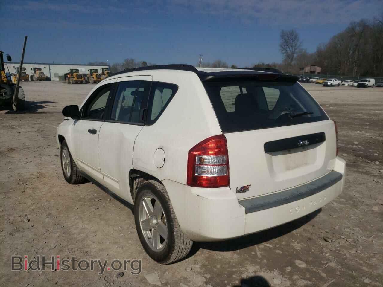 2009 JEEP COMPASS - VIN: 1J4FT47B29D184471 - Фото 3