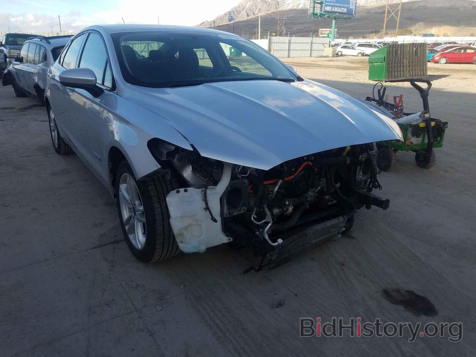 Photo 3FA6P0LU2JR207307 - FORD FUSION 2018