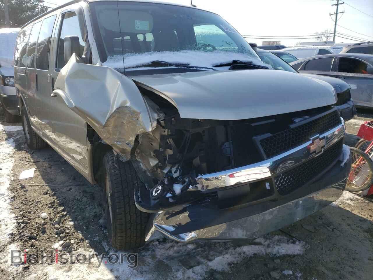 Photo 1GNSGCF46B1168925 - CHEVROLET EXPRESS 2011