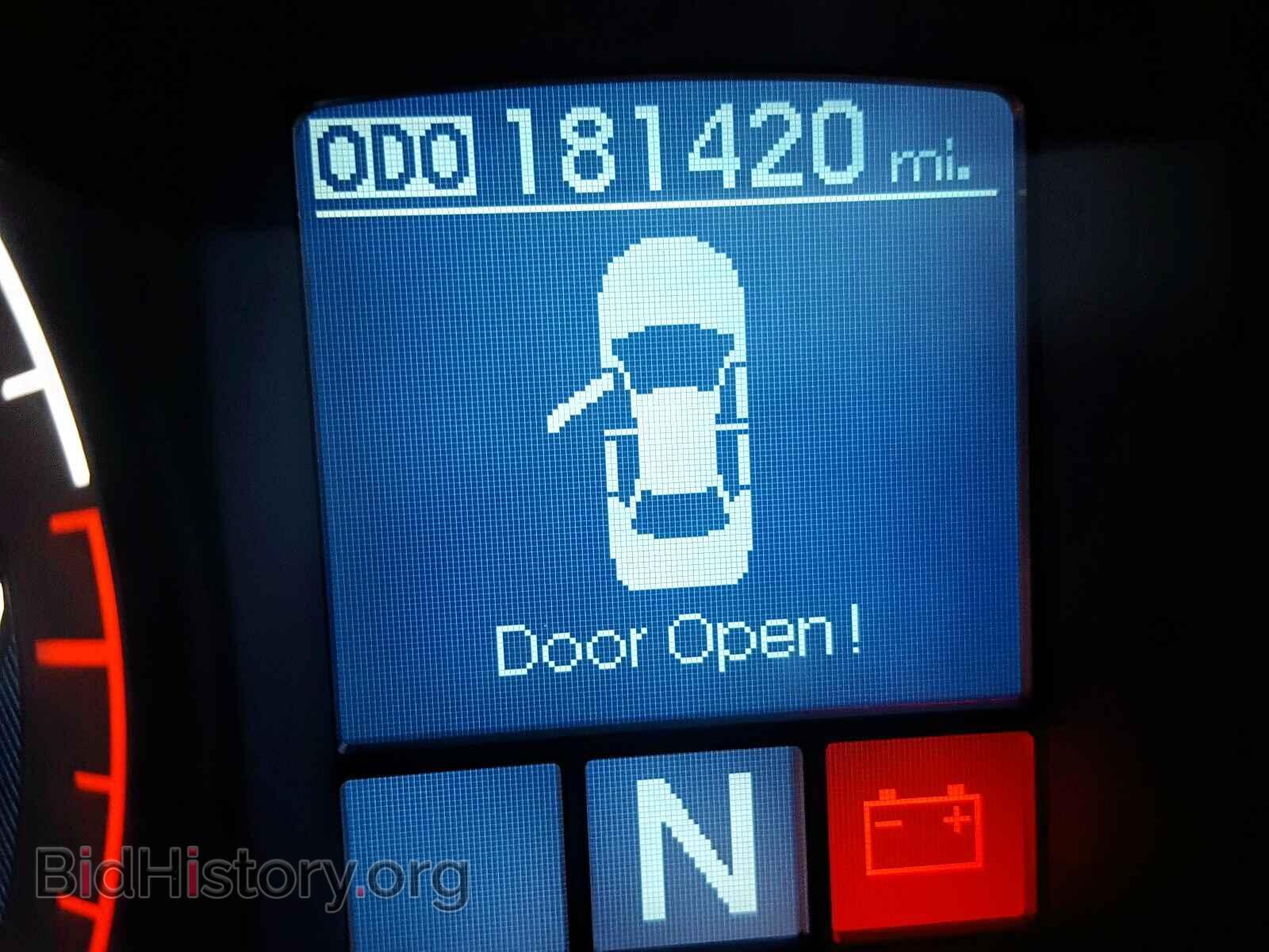 2010 HYUNDAI GENESIS - VIN: KMHGC4DE0AU070641 - Фото 8