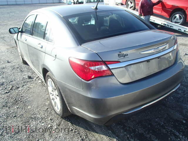 2012 CHRYSLER 200 - VIN: 1C3CCBAB2CN104582 - Фото 3