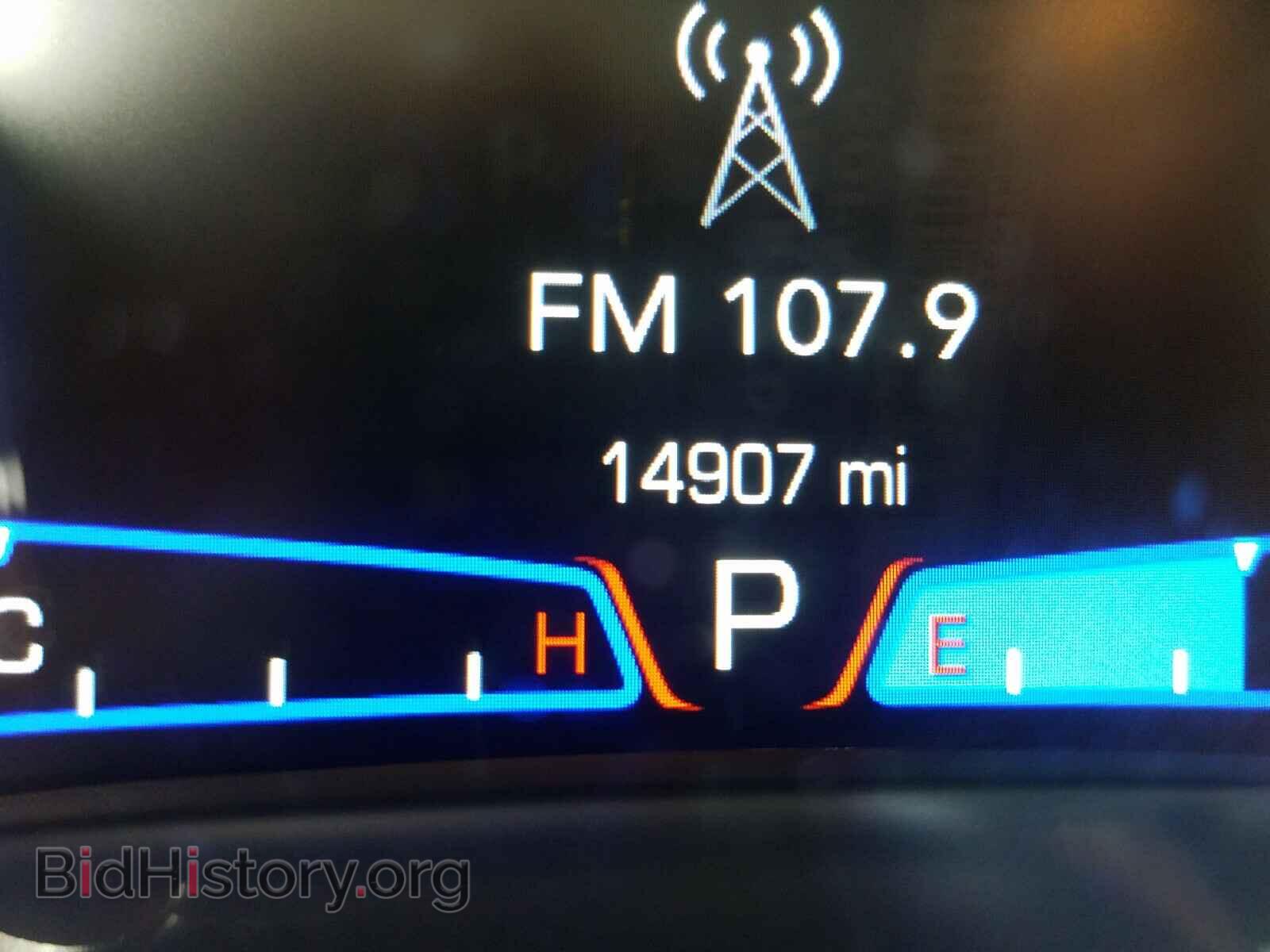 2019 CHRYSLER 300 - VIN: 2C3CCAAG3KH755863 - Фото 8