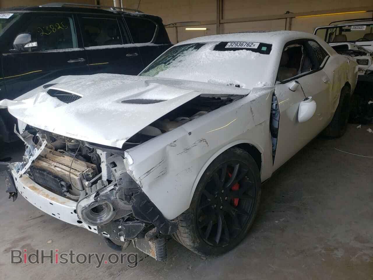 2016 DODGE CHALLENGER - VIN: 2C3CDZC94GH221014 - Photo 2