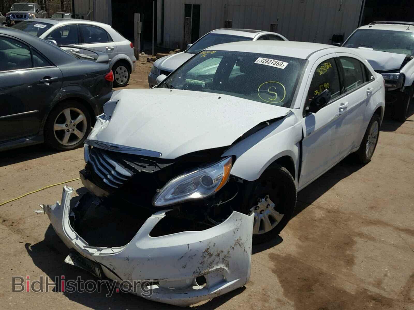 2012 CHRYSLER 200 - VIN: 1C3CCBAB1CN292382 - Фото 2