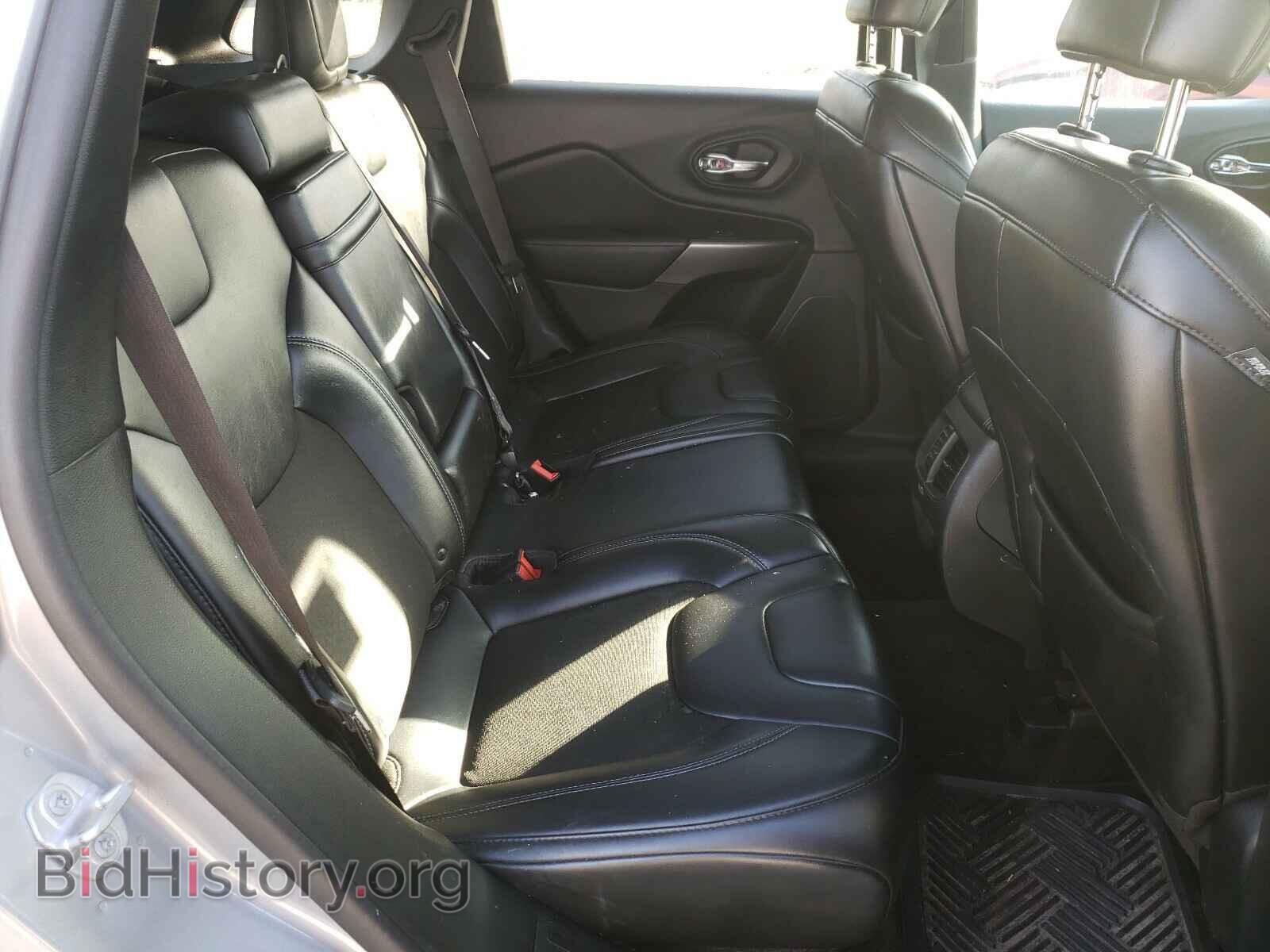 2019 JEEP CHEROKEE - VIN: 1C4PJLLB9KD202664 - Фото 6