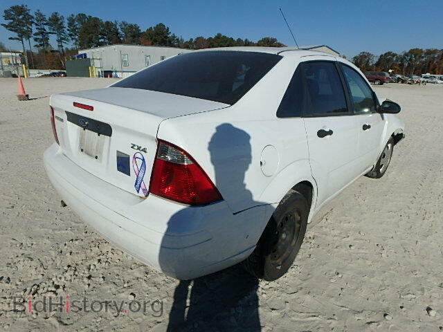 2005 FORD FOCUS - VIN: 1FAFP34N35W276101 - Фото 4