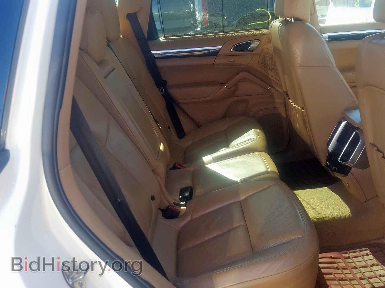 2011 PORSCHE CAYENNE - VIN: WP1AB2A26BLA45258 - Photo 6