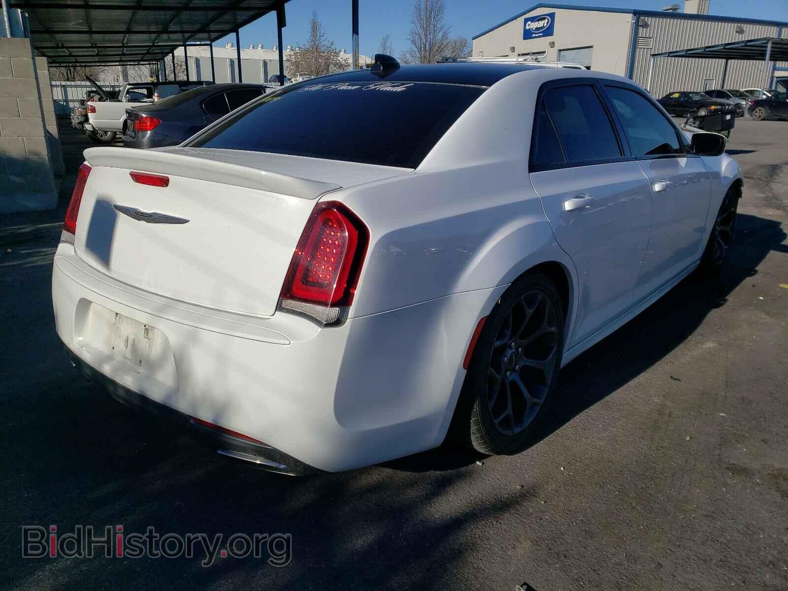 2016 CHRYSLER 300 - VIN: 2C3CCABT7GH304566 - Photo 4
