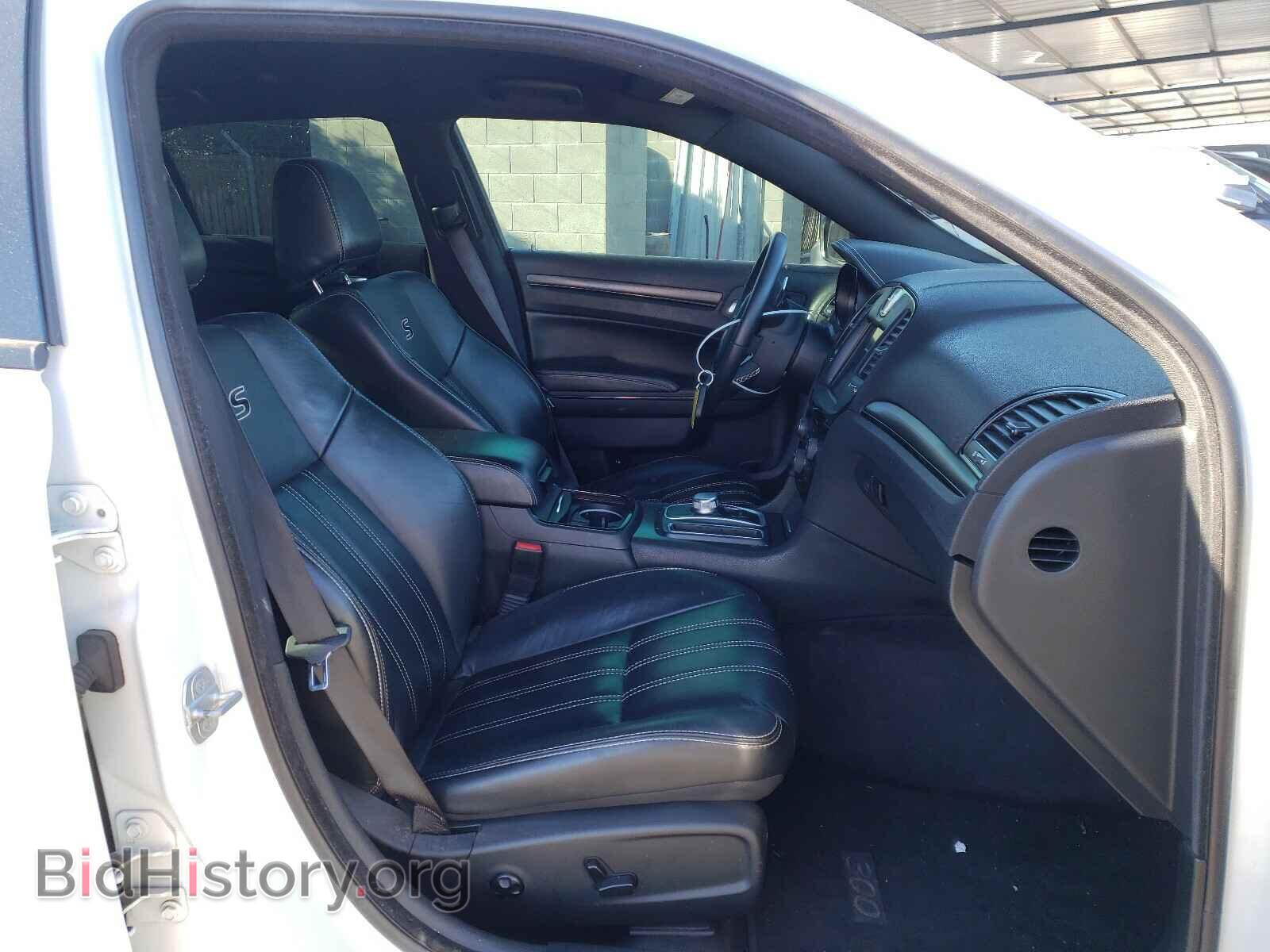 2016 CHRYSLER 300 - VIN: 2C3CCABT7GH304566 - Photo 5