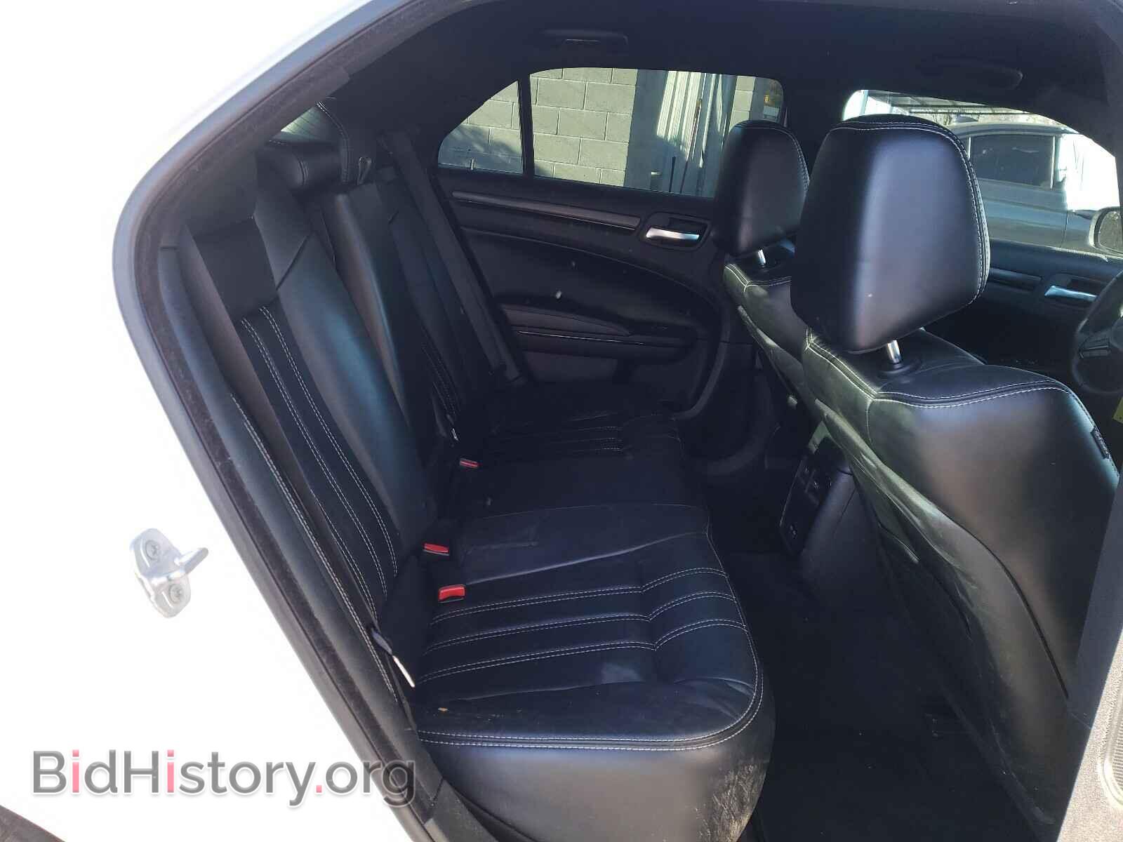 2016 CHRYSLER 300 - VIN: 2C3CCABT7GH304566 - Photo 6