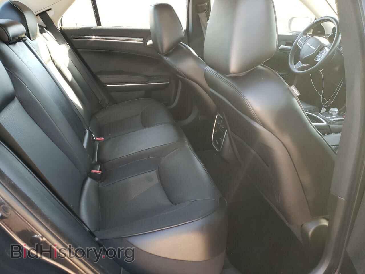 2019 CHRYSLER 300 - VIN: 2C3CCAEG0KH528141 - Фото 6
