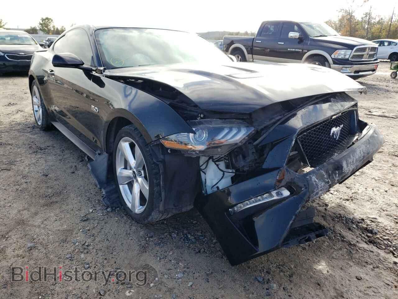 Photo 1FA6P8CF5J5117085 - FORD MUSTANG 2018