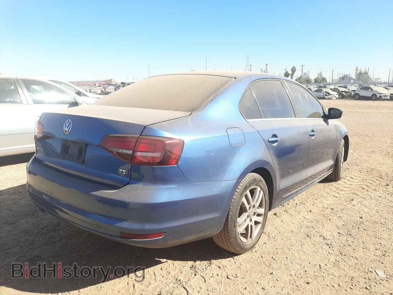 2017 VOLKSWAGEN JETTA - VIN: 3VW2B7AJ3HM346021 - Photo 4