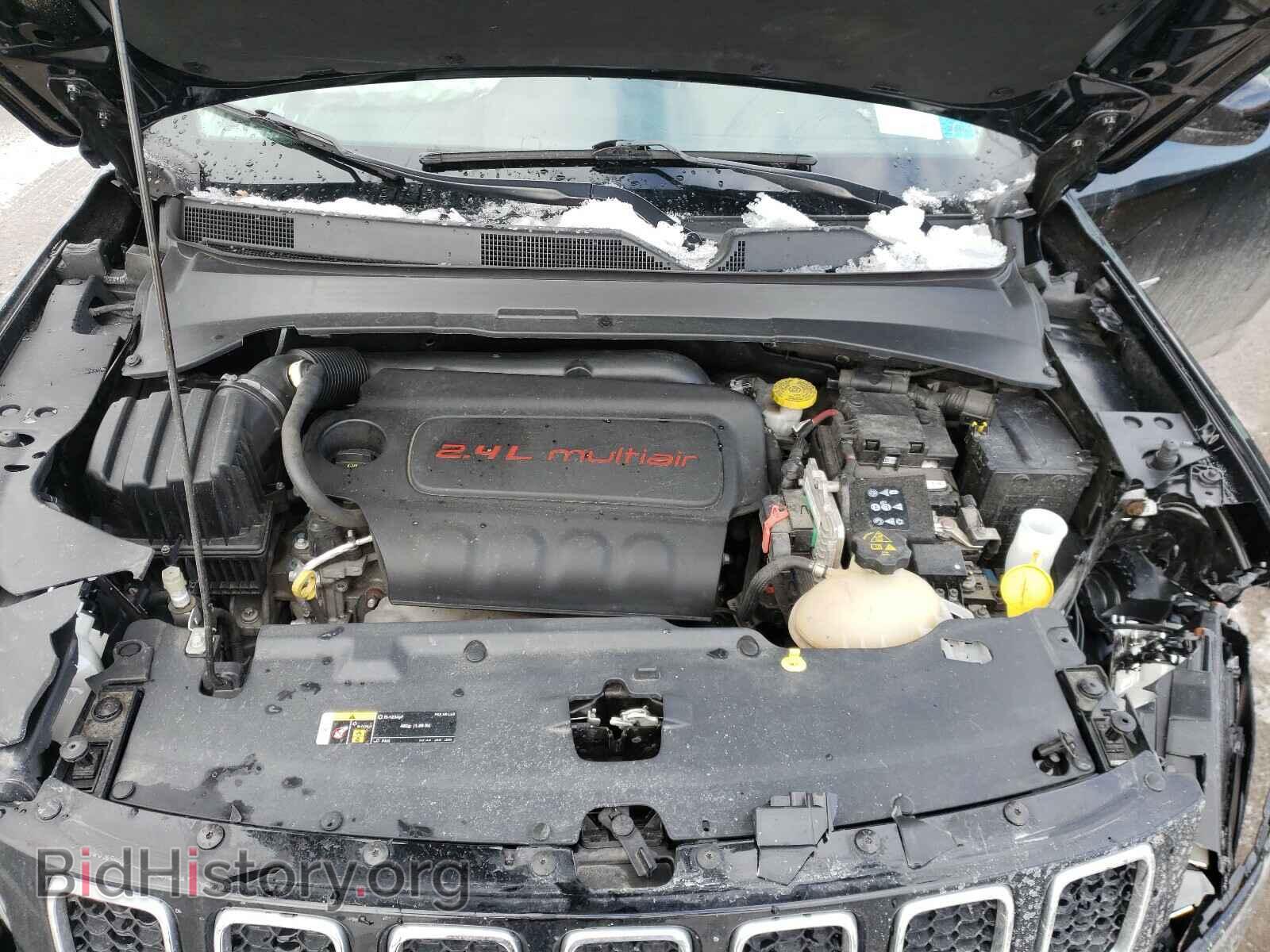Фотография 3C4NJCBB8JT293489 - JEEP COMPASS 2018