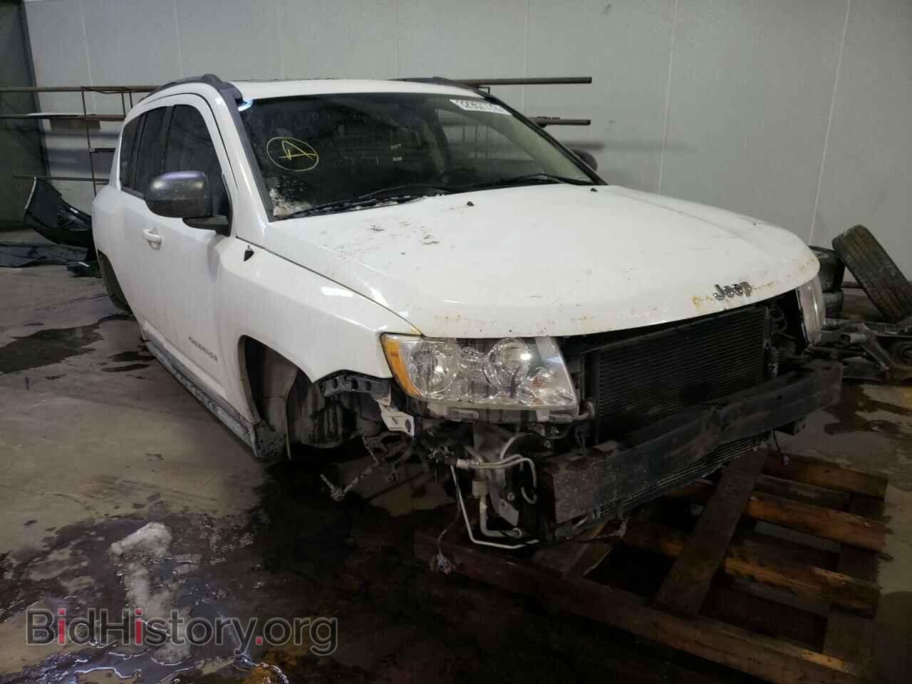 Photo 1J4NF1FB5BD283620 - JEEP COMPASS 2011