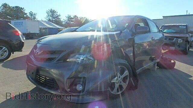 2011 TOYOTA COROLLA - VIN: 2T1BU4EE8BC742082 - Фото 2