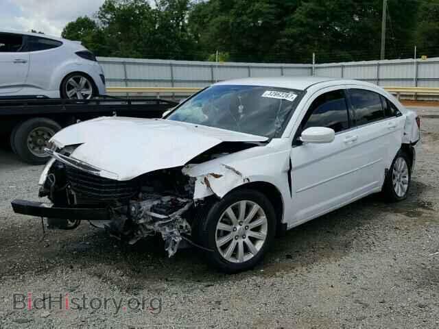 2013 CHRYSLER 200 - VIN: 1C3CCBBB3DN557903 - Фото 2