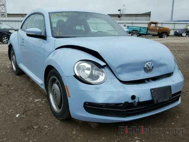 Photo 3VWJP7ATXCM626140 - VOLKSWAGEN BEETLE 2012