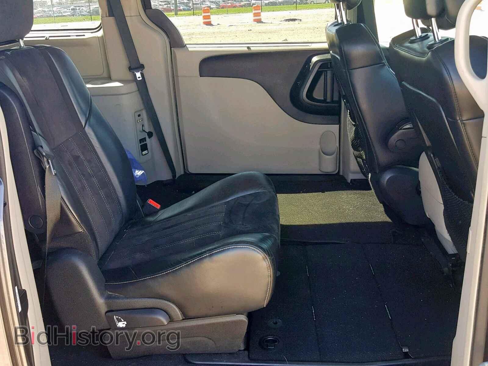 2014 CHRYSLER TOWN & COU - VIN: 2C4RC1CG9ER195820 - Фото 6