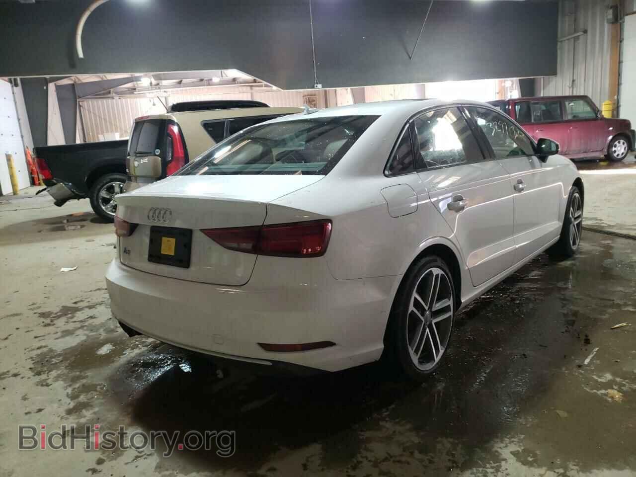 2017 AUDI A3 - VIN: WAUAUGFF2H1031220 - Фото 4