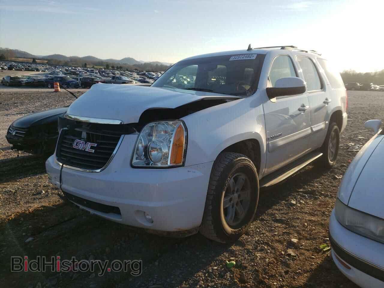 2009 GMC YUKON - VIN: 1GKFC330X9R140634 - Фото 2