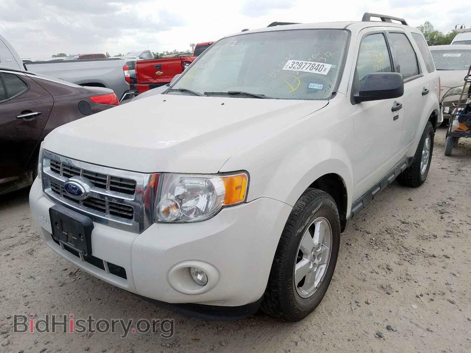 2011 FORD ESCAPE - VIN: 1FMCU9D73BKA33865 - Фото 2