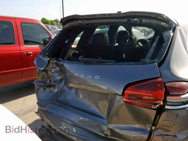 2016 Porsche CAYENNE (VIN WP1AA2A27GKA08882) — фото 9 из 10