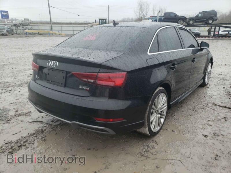 2017 Audi A3 (VIN WAUGUGFF3H1040664) — фото 4 из 10