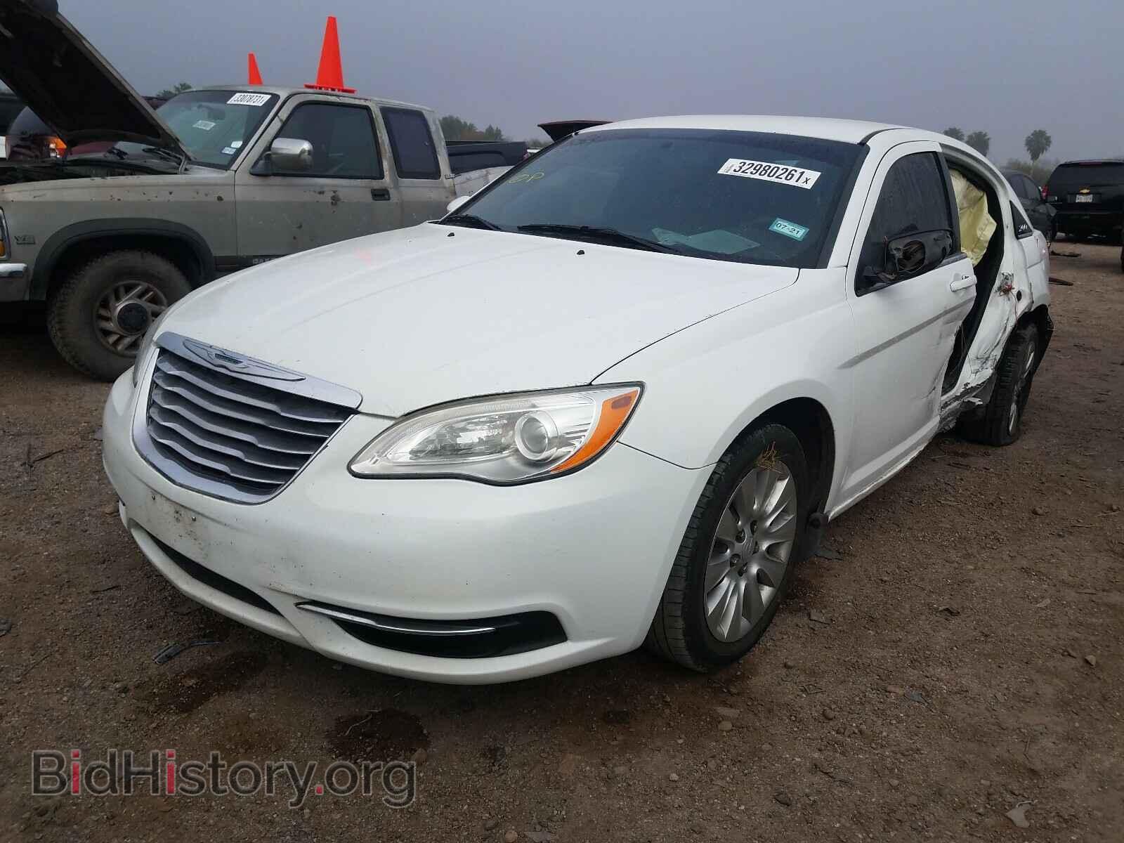 2014 CHRYSLER 200 - VIN: 1C3CCBAB0EN210144 - Фото 2