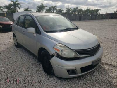 2011 Nissan VERSA Versa S, серебристый — VIN 3N1BC1AP5BL422565, Copart