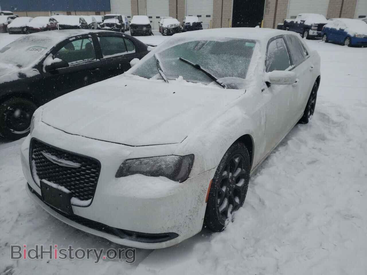 2019 CHRYSLER 300 - VIN: 2C3CCAGG7KH517411 - Фото 2