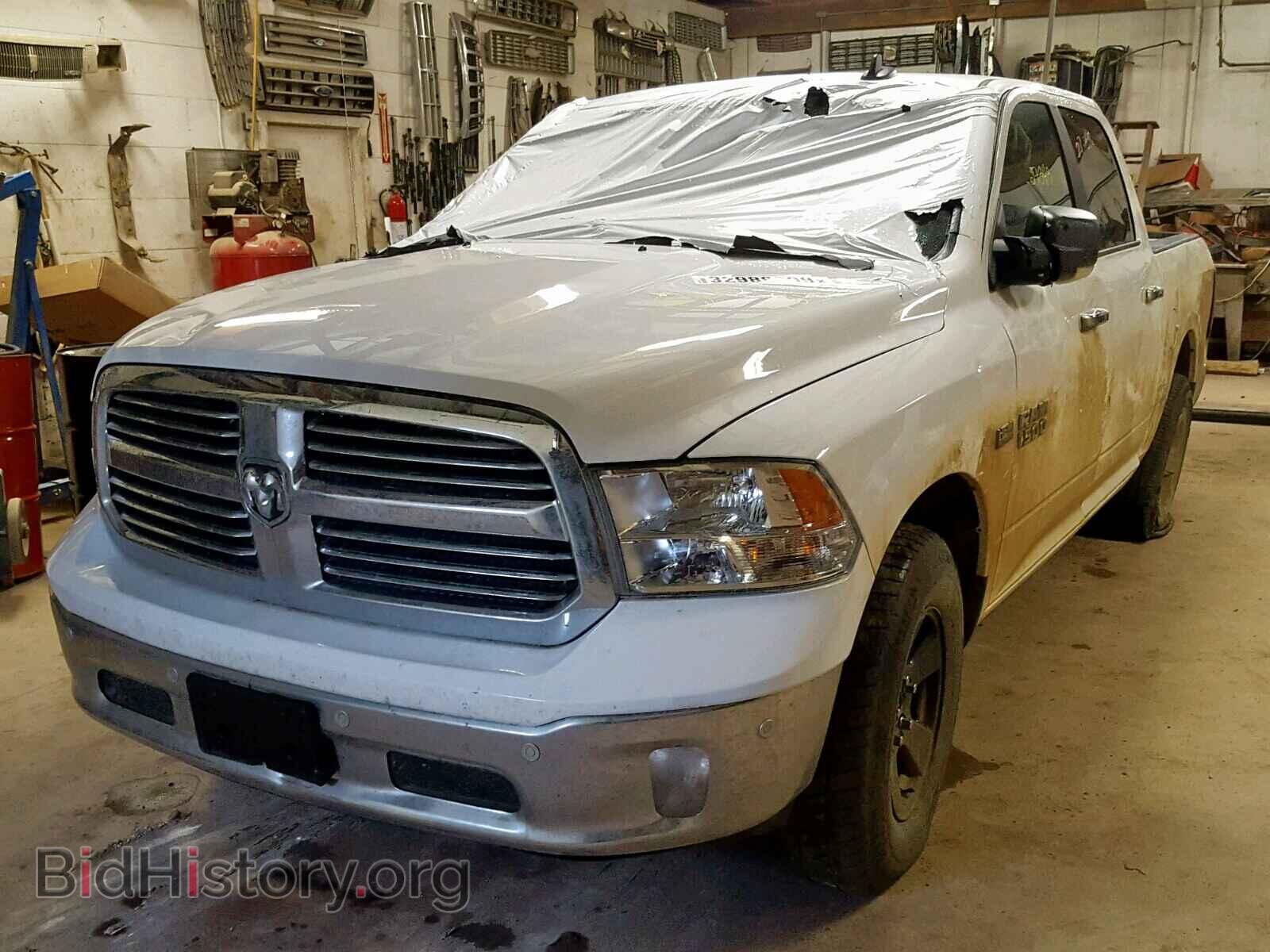 2017 RAM 1500 SLT - VIN: 3C6RR7LT7HG709678 - Фото 2
