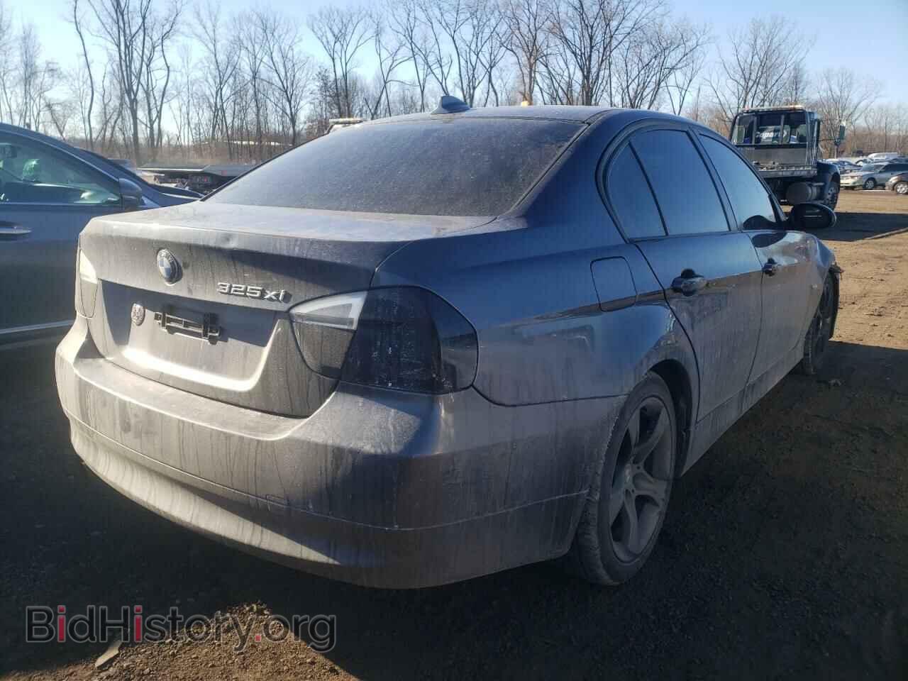 2006 BMW 3 SERIES - VIN: WBAVD13546KV01376 - Фото 4