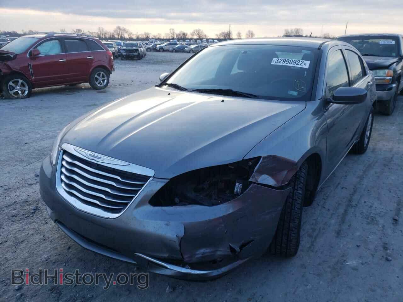 2012 CHRYSLER 200 - VIN: 1C3CCBBG2CN297083 - Фото 2