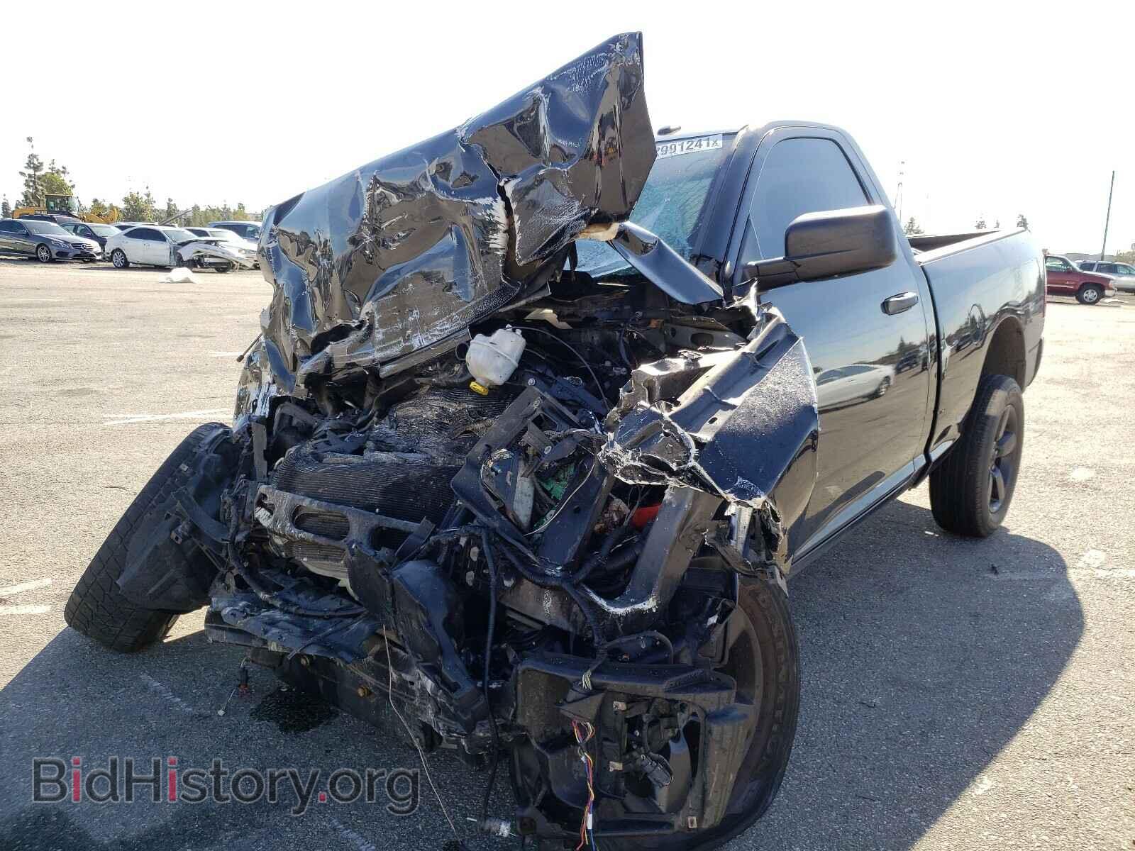 2014 RAM 1500 - VIN: 3C6JR7AT1EG305500 - Photo 2