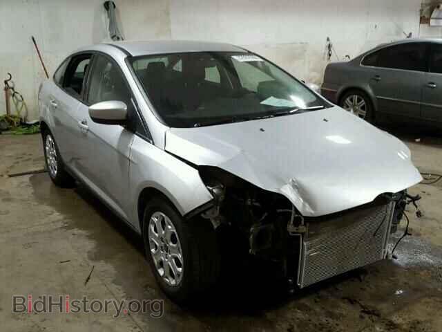 Photo 1FAHP3F26CL300370 - FORD FOCUS 2012