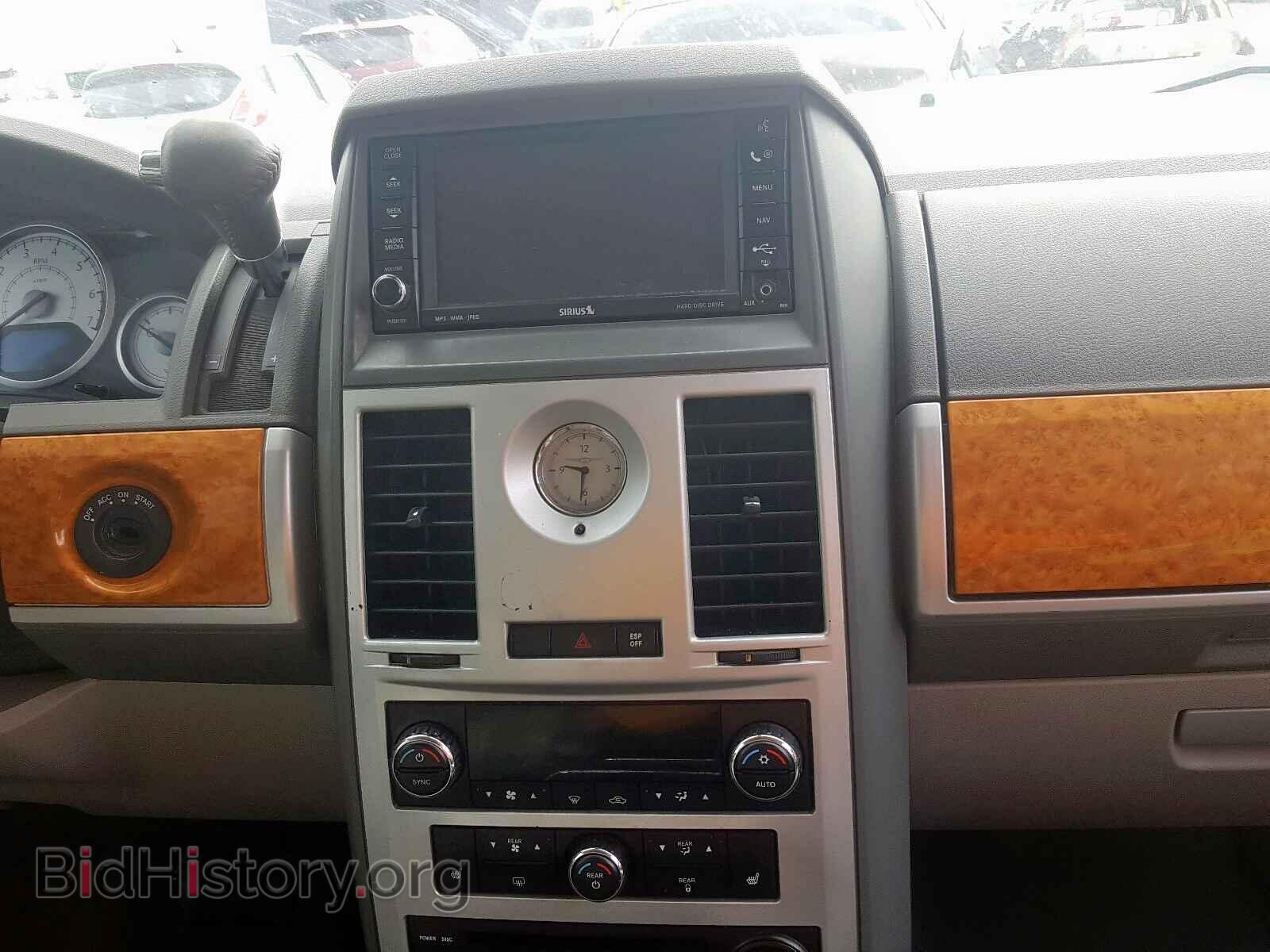 2010 CHRYSLER TOWN & COU - VIN: 2A4RR6DX9AR141013 - Фото 9