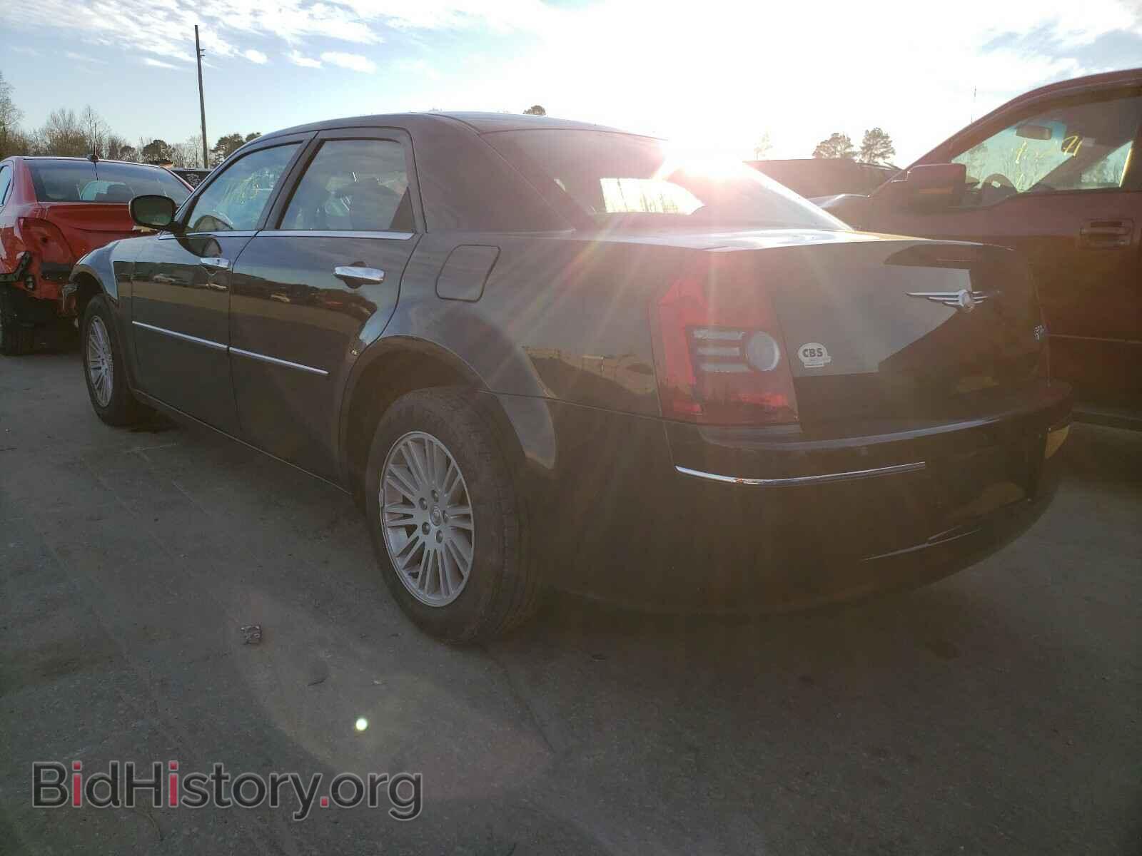 2010 CHRYSLER 300 - VIN: 2C3CA4CD9AH148052 - Фото 3