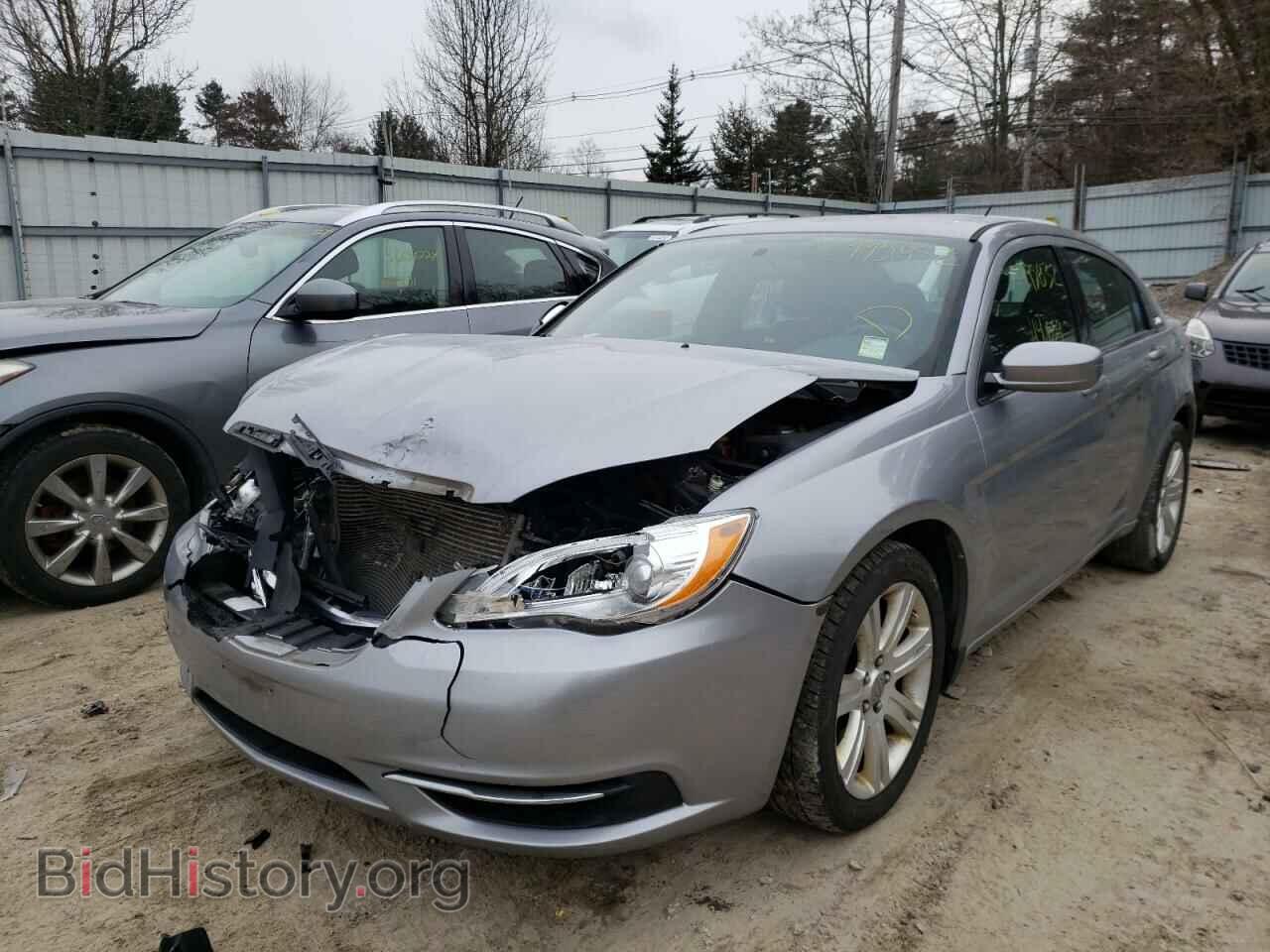 2013 CHRYSLER 200 - VIN: 1C3CCBBB5DN735732 - Фото 2
