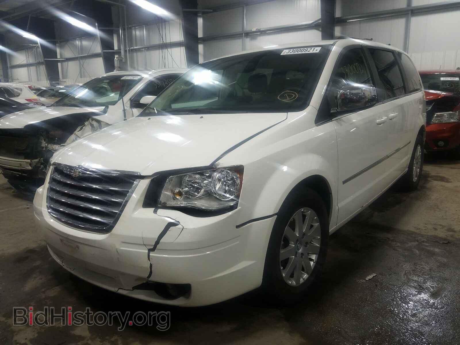 2010 CHRYSLER MINIVAN - VIN: 2A4RR8DX1AR381717 - Фото 2