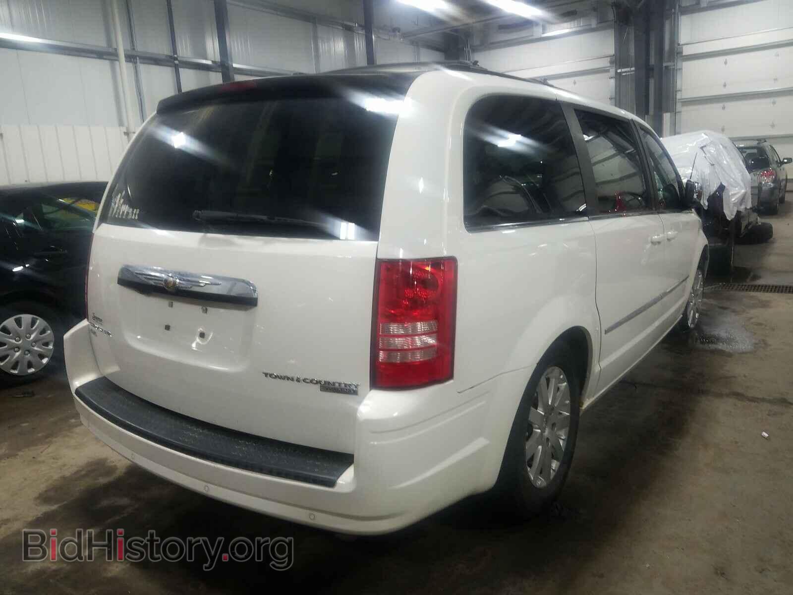 2010 CHRYSLER MINIVAN - VIN: 2A4RR8DX1AR381717 - Фото 4