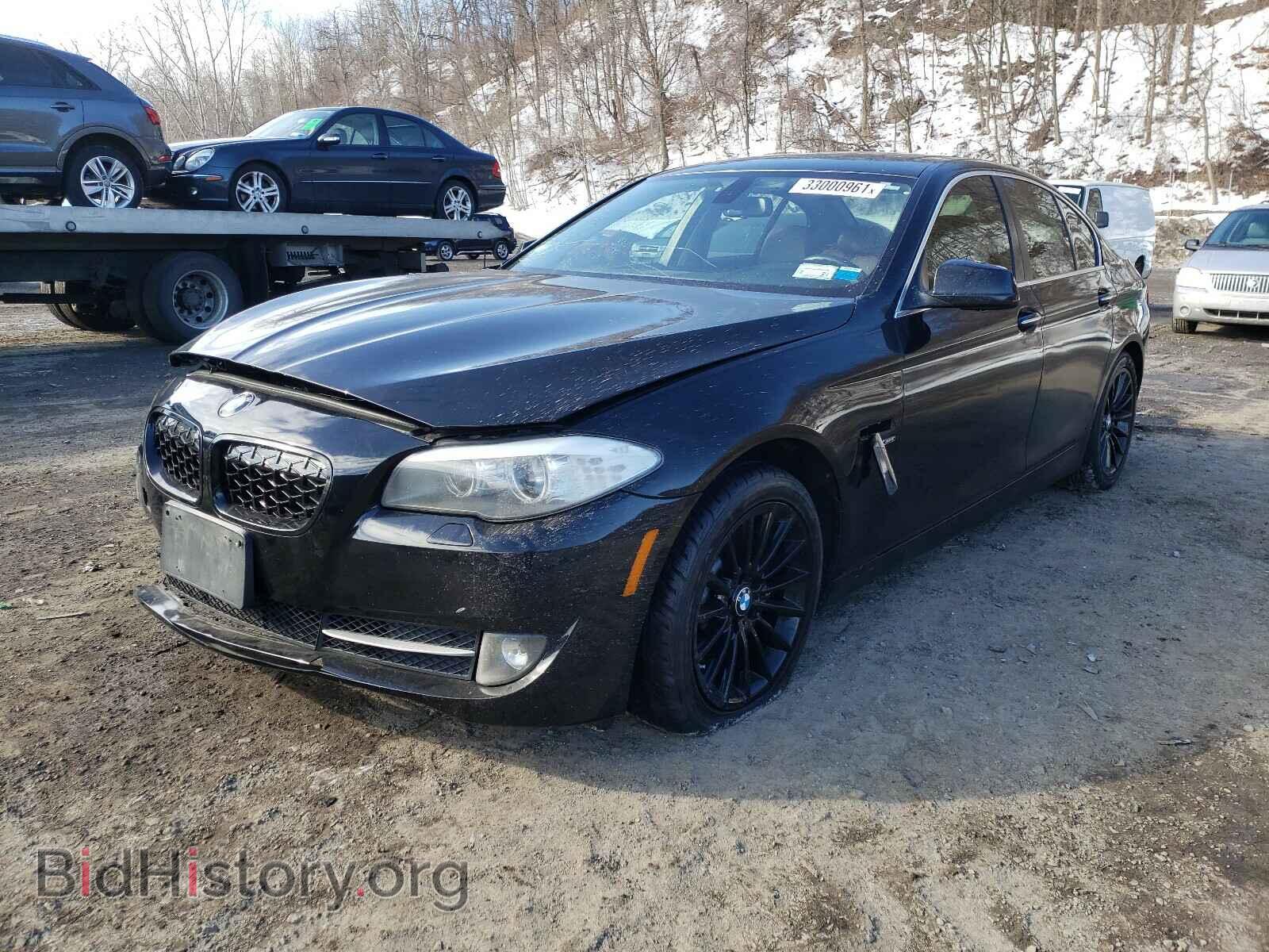 2011 BMW 5 SERIES - VIN: WBAFU7C52BC870345 - Фото 2