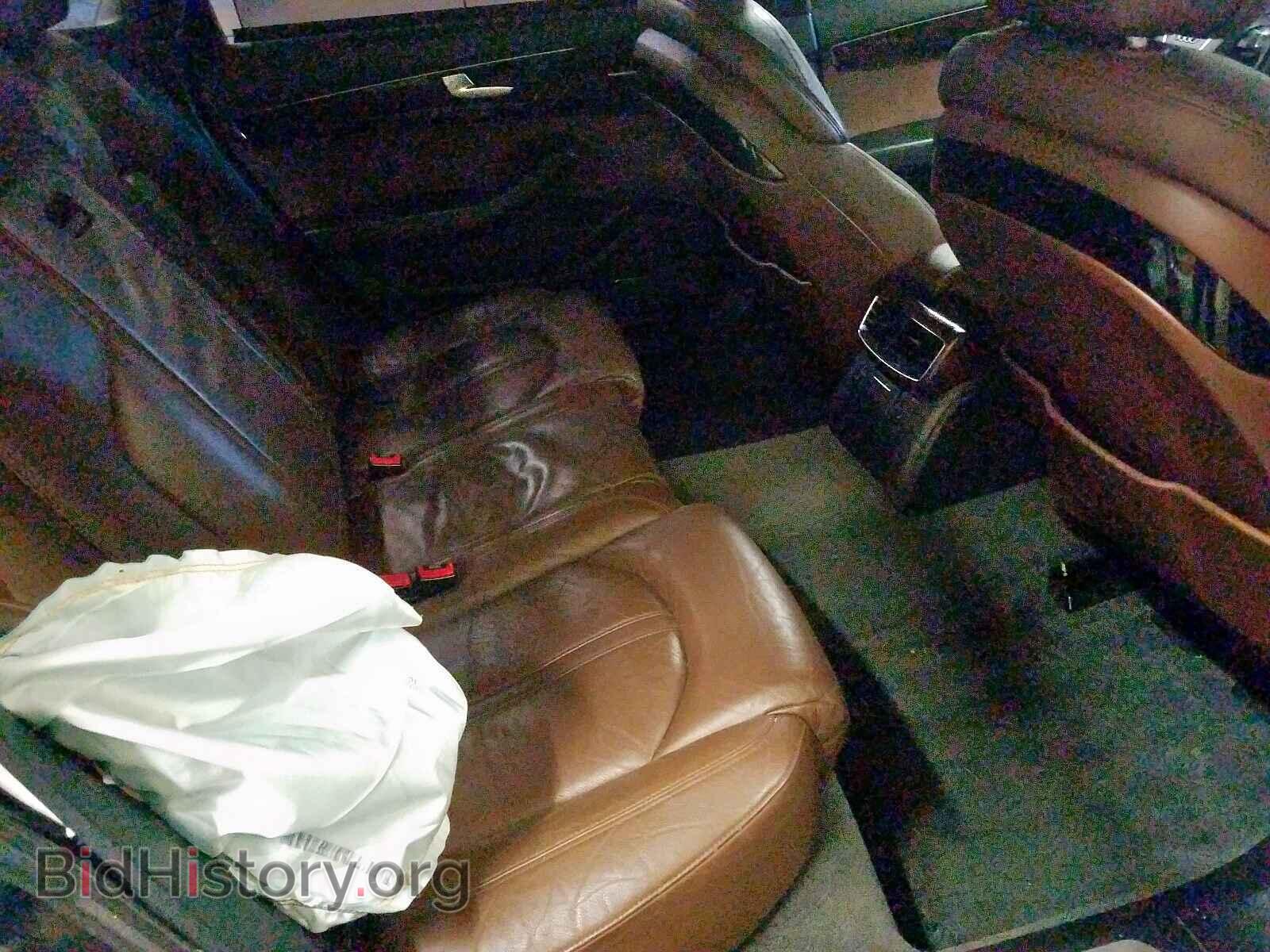 2011 AUDI A8 - VIN: WAURVAFD5BN012737 - Фото 6