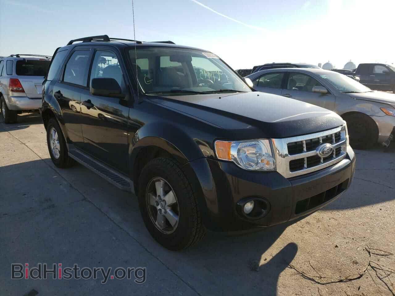 Фотография 1FMCU0D71BKA60588 - FORD ESCAPE 2011