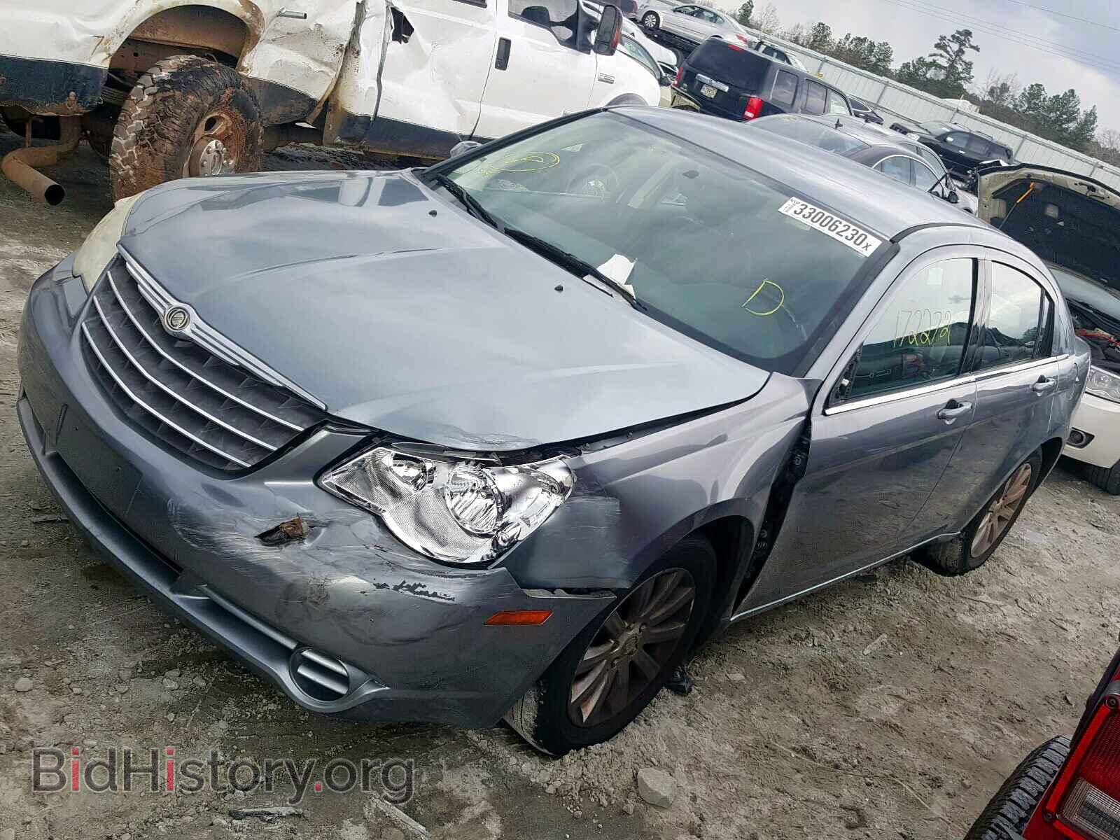 2010 CHRYSLER SEBRING - VIN: 1C3CC5FB7AN219637 - Фото 2