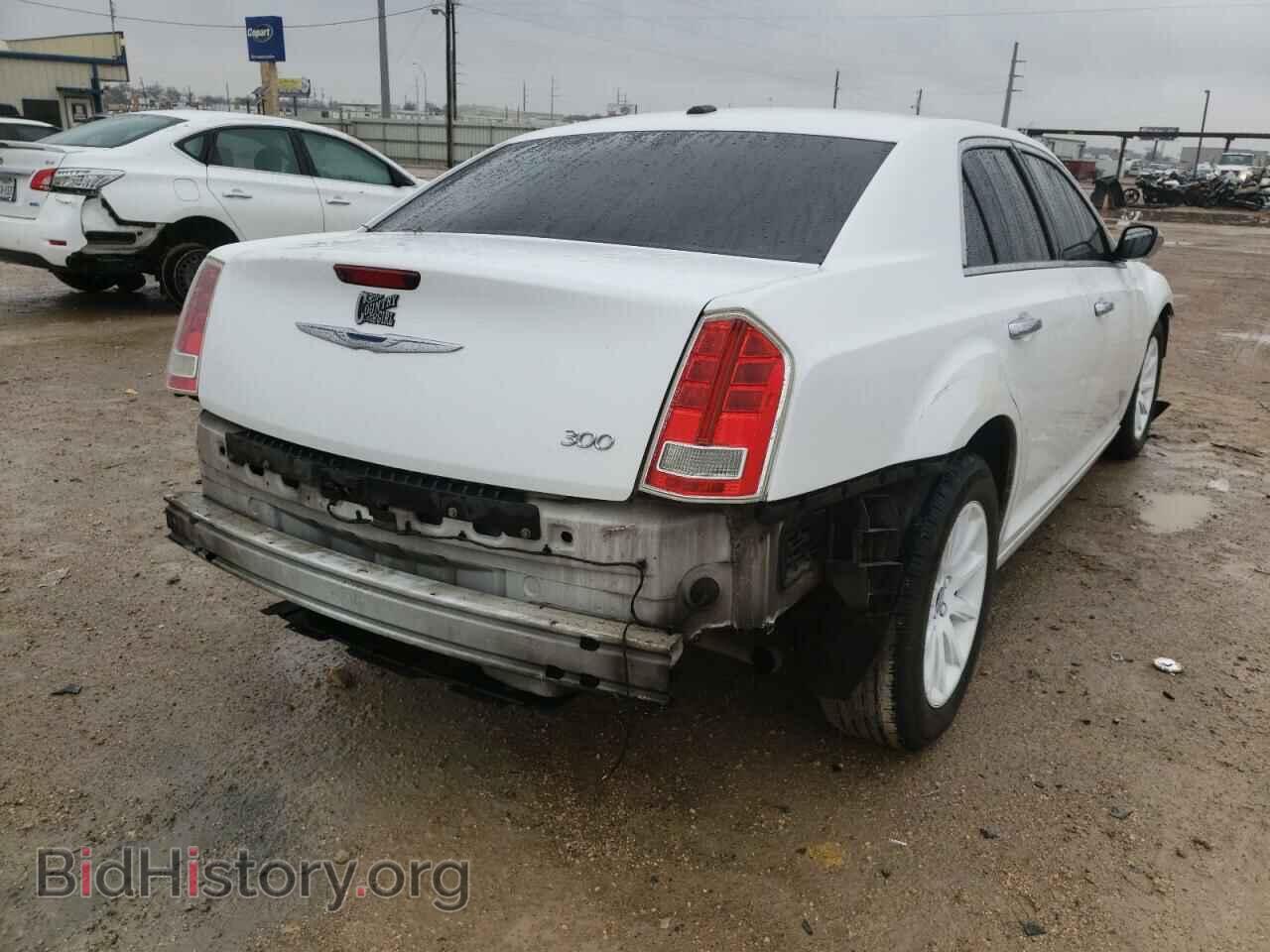 2012 CHRYSLER 300 - VIN: 2C3CCACG9CH199606 - Фото 4