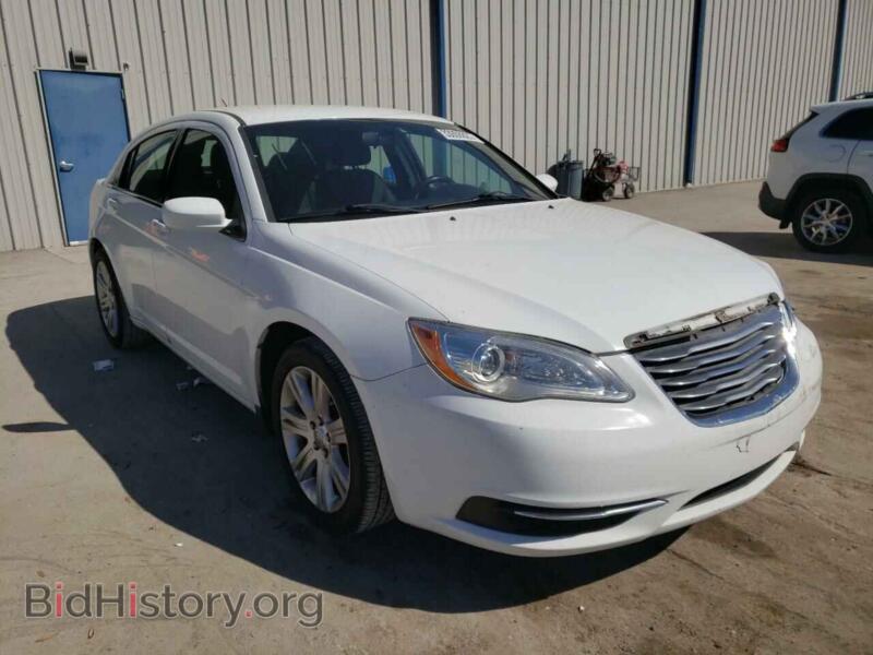 2013 Chrysler 200 200 Tourin (VIN 1C3CCBBB9DN695414) — фото 1 из 10, Copart, повреждение: передняя часть