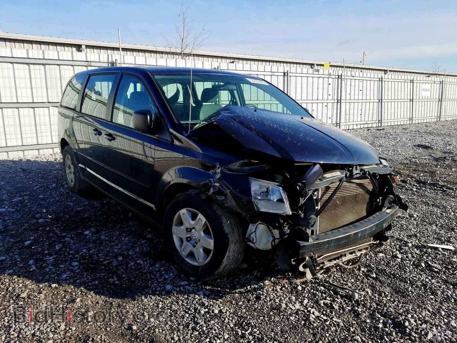 Photo 2D4RN4DE0AR179446 - DODGE CARAVAN 2010